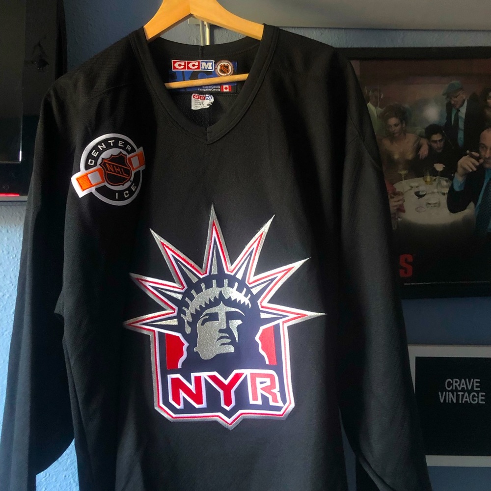 Men’s Vintage CCM NHL New York Rangers Hockey Jersey Size XL